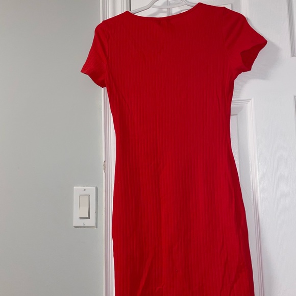 Red T-shirt dress - Picture 2 of 2